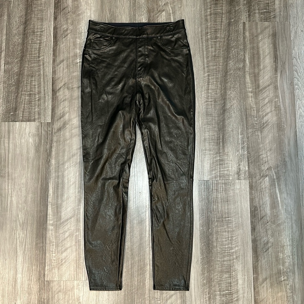 Spanx Leather-Like Ankle Skinny Pant - Medium